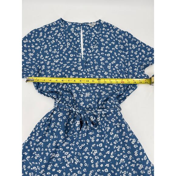 Rails Blue and White Boho Floral Short Sleeve Tie Waist Romper Rayon Small EUC - Picture 7 of 9